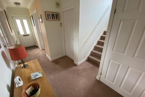 Bramleys Estate Agents - Overhall Park - Mirfield 