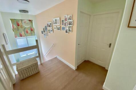 Bramleys Estate Agents - Overhall Park - Mirfield 
