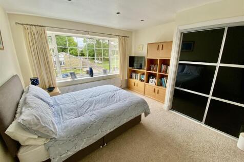 Bramleys Estate Agents - Overhall Park - Mirfield 