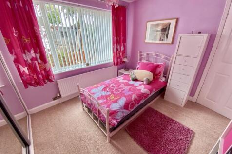 Bramleys Estate Agents - Overhall Park - Mirfield 