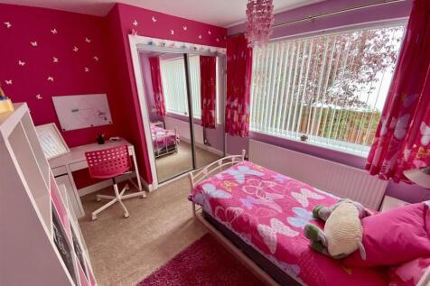 Bramleys Estate Agents - Overhall Park - Mirfield 