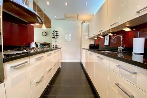 Kitchen 3.jpg