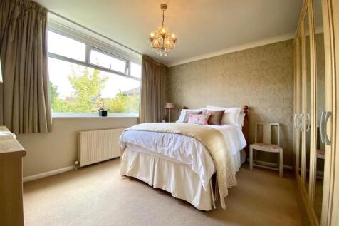 Bedroom 4.jpg