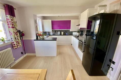 Bramleys Estate Agents - Lady Heton Drive - Mirfie