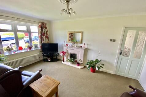 Bramleys Estate Agents - Lady Heton Drive - Mirfie