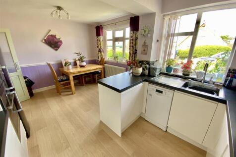 Bramleys Estate Agents - Lady Heton Drive - Mirfie