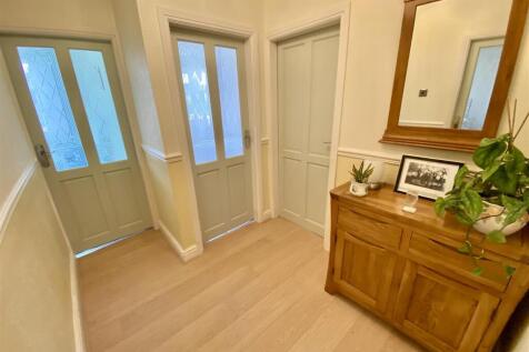 Bramleys Estate Agents - Lady Heton Drive - Mirfie