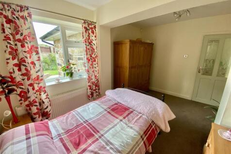 Bramleys Estate Agents - Lady Heton Drive - Mirfie