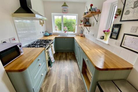 Bramleys Estate Agents - Huddersfield Road - Mirfi