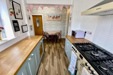 Bramleys Estate Agents - Huddersfield Road - Mirfi