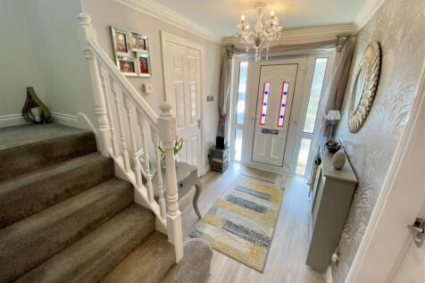 Bramleys Estate Agents - Oakfield Drive - Mirfield