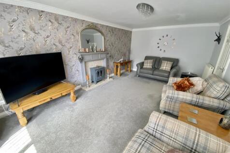 Bramleys Estate Agents - Oakfield Drive - Mirfield