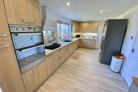 Bramleys Estate Agents - Oakfield Drive - Mirfield