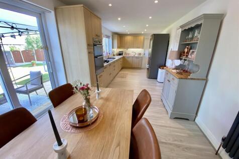Bramleys Estate Agents - Oakfield Drive - Mirfield