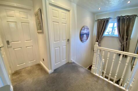 Bramleys Estate Agents - Oakfield Drive - Mirfield