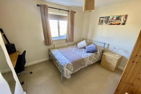 Bramleys Estate Agents - Oakfield Drive - Mirfield