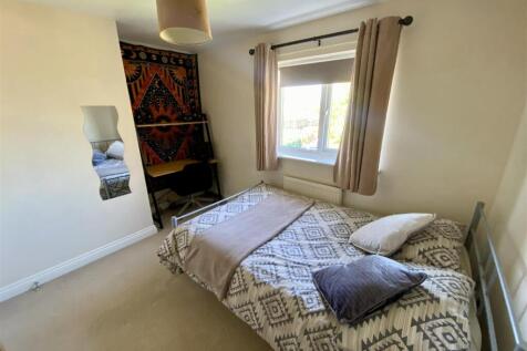 Bramleys Estate Agents - Oakfield Drive - Mirfield