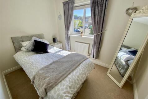 Bramleys Estate Agents - Oakfield Drive - Mirfield