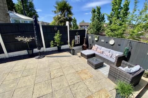 Bramleys Estate Agents - Oakfield Drive - Mirfield