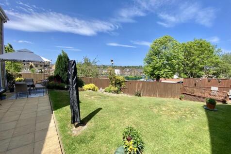 Bramleys Estate Agents - Oakfield Drive - Mirfield