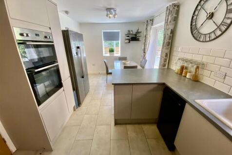 Bramleys Estate Agents - Savile Place - Mirfield (