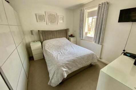 Bramleys Estate Agents - Savile Place - Mirfield (