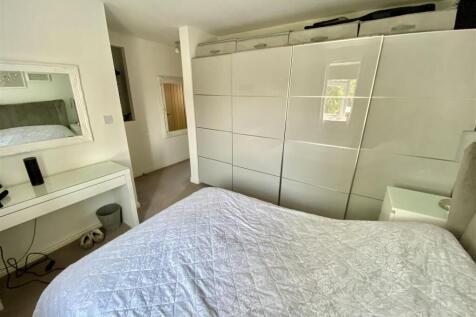 Bramleys Estate Agents - Savile Place - Mirfield (