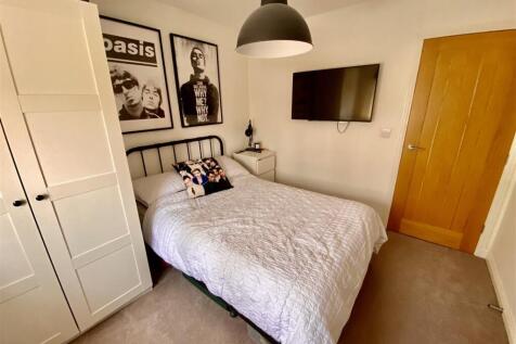 Bramleys Estate Agents - Savile Place - Mirfield (