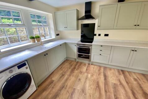Bramleys Estate Agents - Sands Lane - Mirfield (21