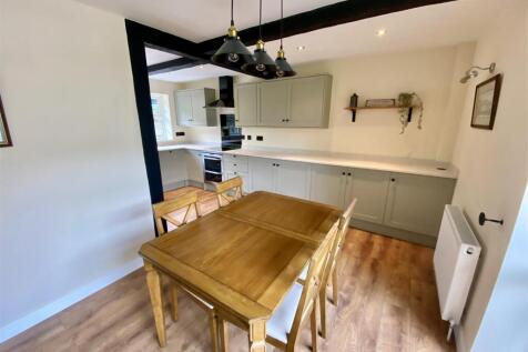 Bramleys Estate Agents - Sands Lane - Mirfield (7)