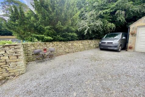 Bramleys Estate Agents - Sands Lane - Mirfield (15