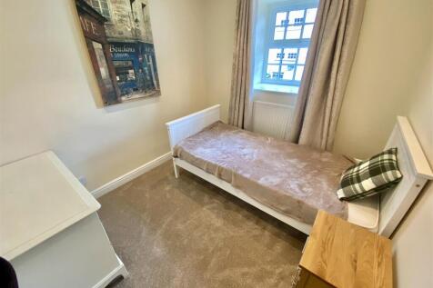 Bramleys Estate Agents - Sands Lane - Mirfield (33