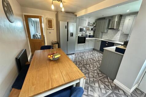 Bramleys Estate Agents - Park Avenue - Liversedge 