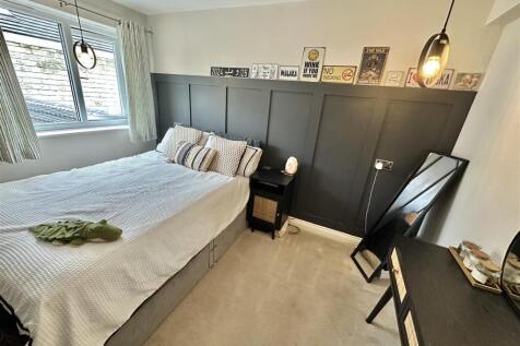Bramleys Estate Agents - Park Avenue - Liversedge 