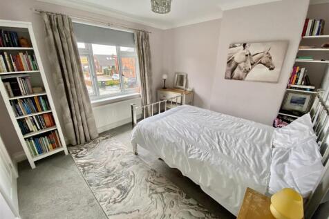 Bramleys Estate Agents - Scopsley Lane - Mirfield 