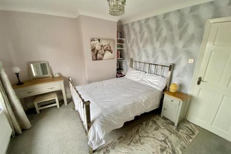 Bramleys Estate Agents - Scopsley Lane - Mirfield 