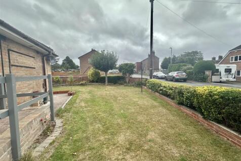 Bramleys Estate Agents - Robyn Royd Avenue - Mirfi