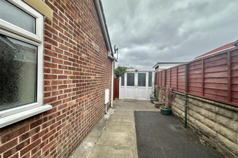 Bramleys Estate Agents - Pennine Road - Earlsheato