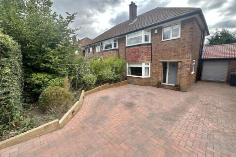 Bramleys Estate Agents - Blake Hall Drive - Mirfie