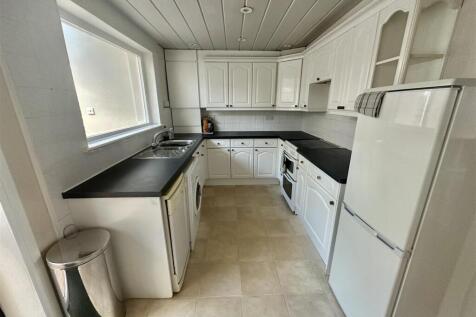 Bramleys Estate Agents - Enfield Drive - Batley (5