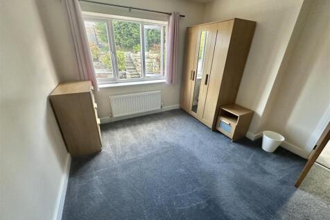 Bramleys Estate Agents - Enfield Drive - Batley (4