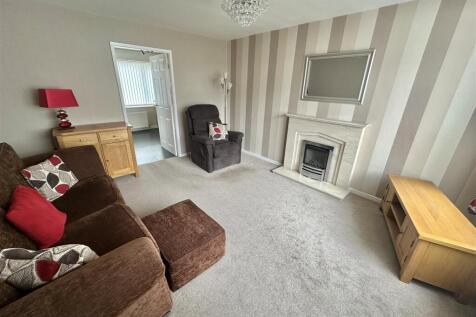 Bramleys Estate Agent - Crown Close - Dewsbury (11