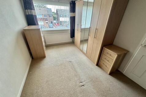Bramleys Estate Agent - Crown Close - Dewsbury (4)