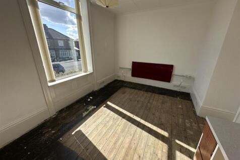 Bramleys Estate Agents - Leeds Road - Dewsbury (3)