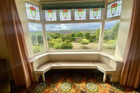 Bramleys Estate Agents - Meadow Bank Crescent - Mi