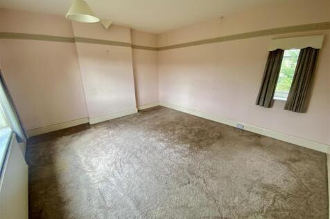 Bramleys Estate Agents - Meadow Bank Crescent - Mi