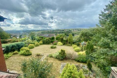 Bramleys Estate Agents - Meadow Bank Crescent - Mi