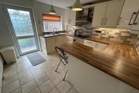Bramleys Estate Agents - Norman Road - Mirfield (4