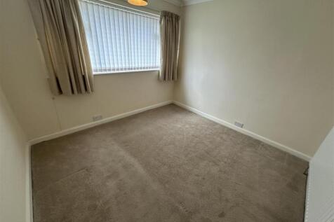 Bramleys Estate Agents - Norman Road - Mirfield (4