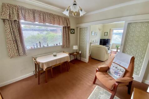 Bramleys Estate Agents - Hepworth Drive - Mirfield